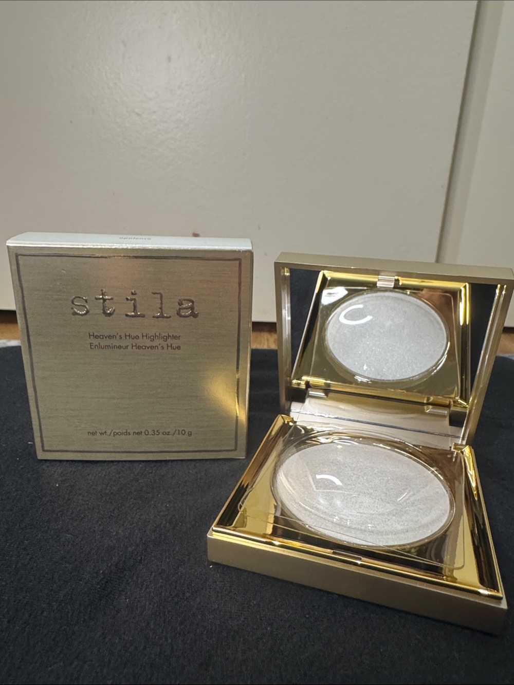 Stila Havens Hue Highlighter Compact in Opulance